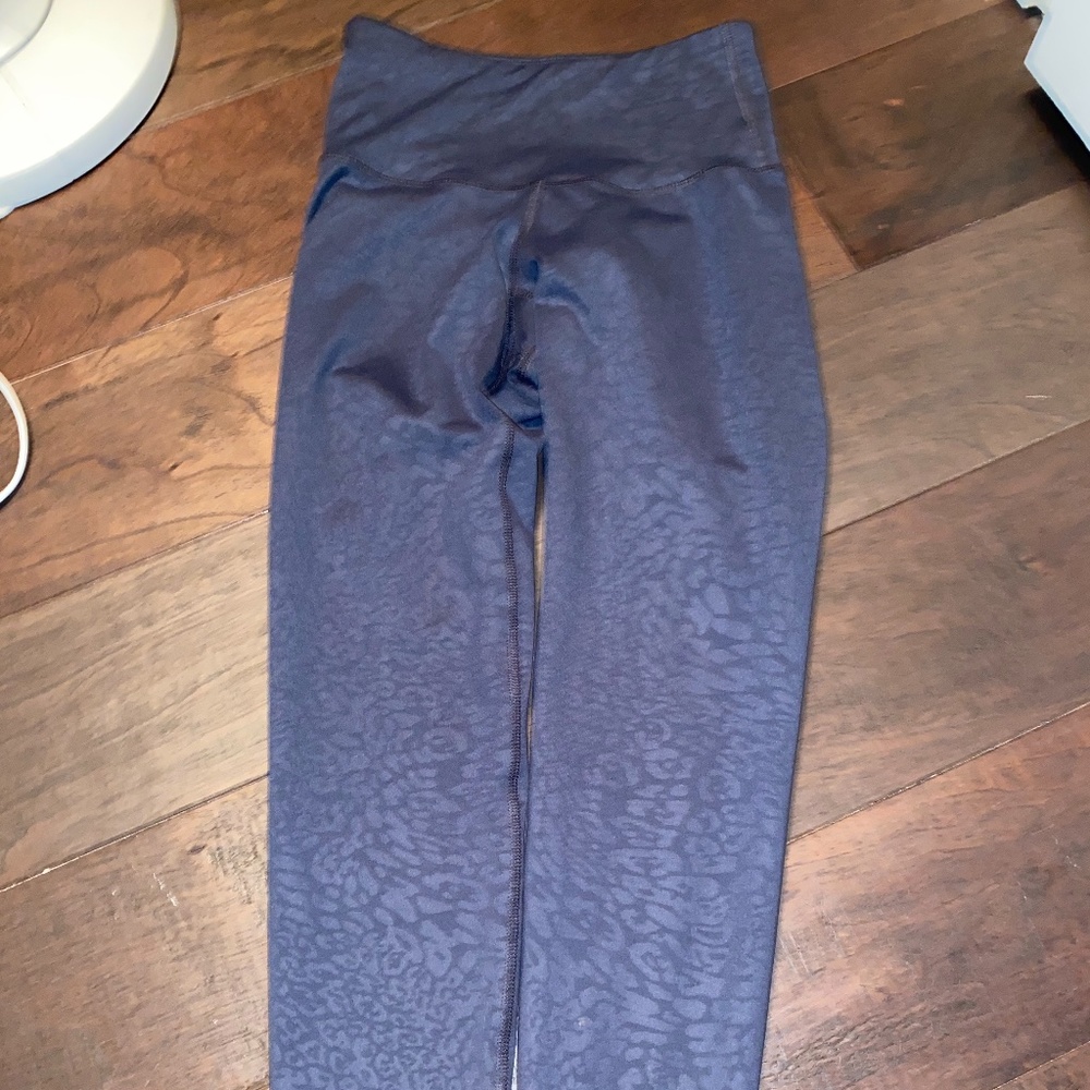 Elevate Go Dry Leggings, Gray Cheetah